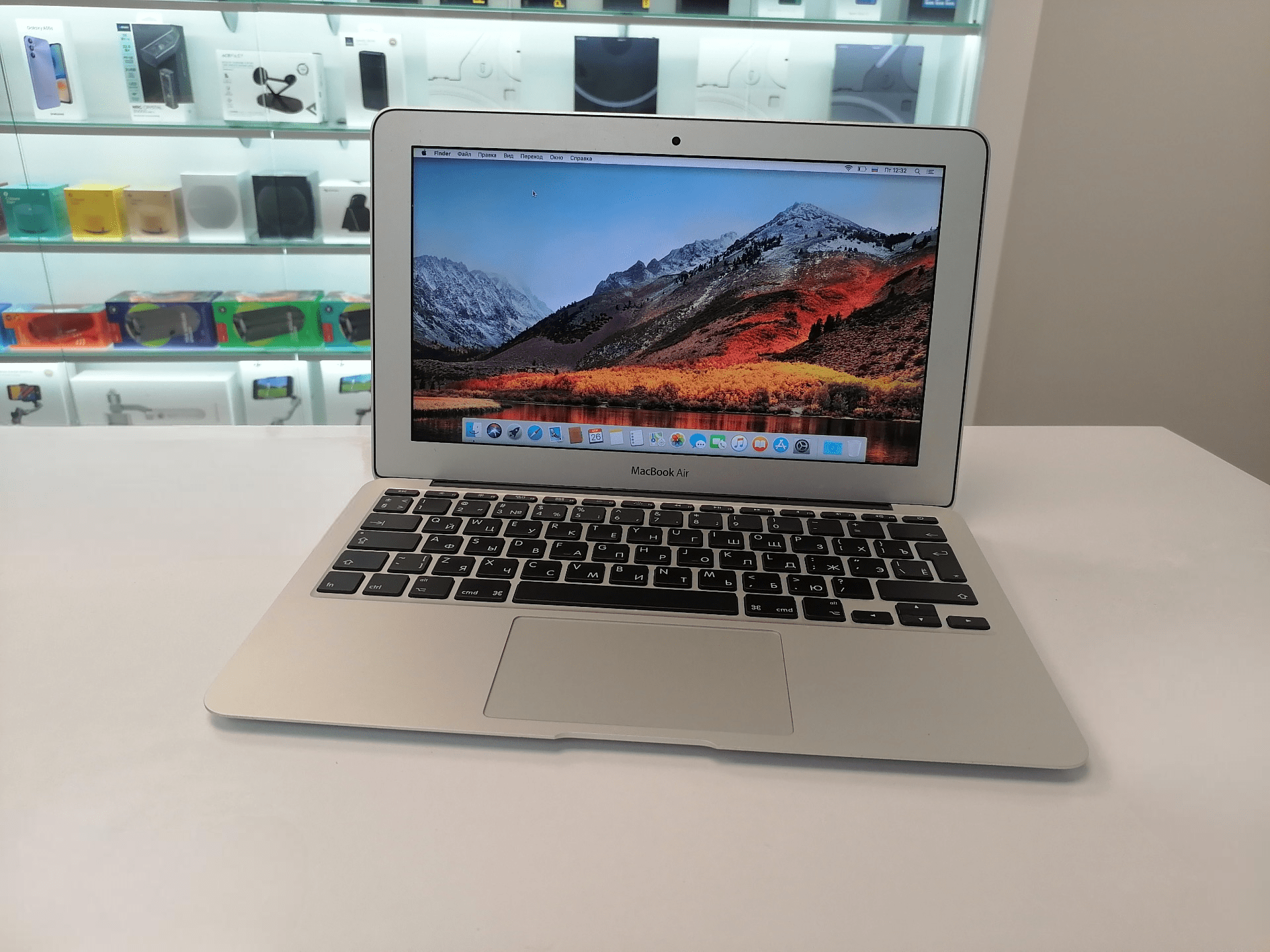 Купить MacBook Air 11,6 MJVM2 (Early 2015) i5, 1,4ГГц, 4Gb, 128Gb SSD (без  коробки) - Б/У 277 циклов в Сочи - 100% низкая цена